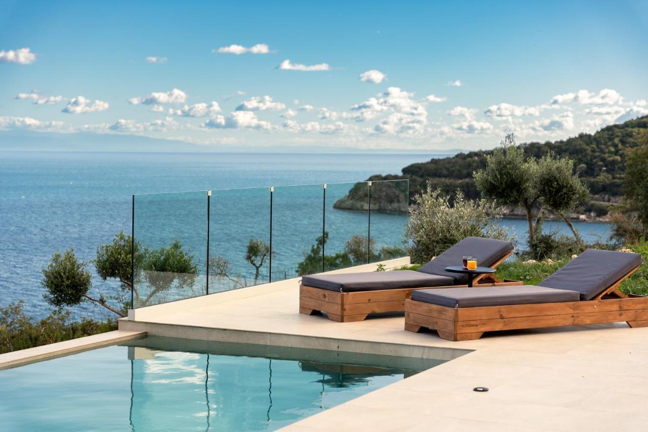 Ktima Agrapidos - Grandpa Villa Poros  Exteriör bild